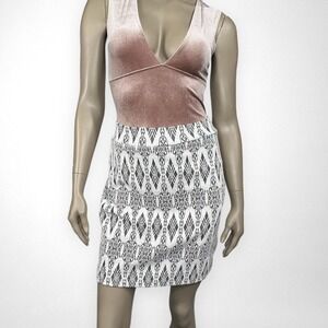 RENEE C. Jacquard Stretch Pencil Skirt‎ Medium
